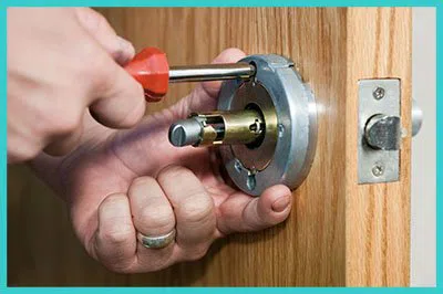 Advanced Locksmith Service Lake Dallas, TX 972-737-2823 - 10-residential-lockouts